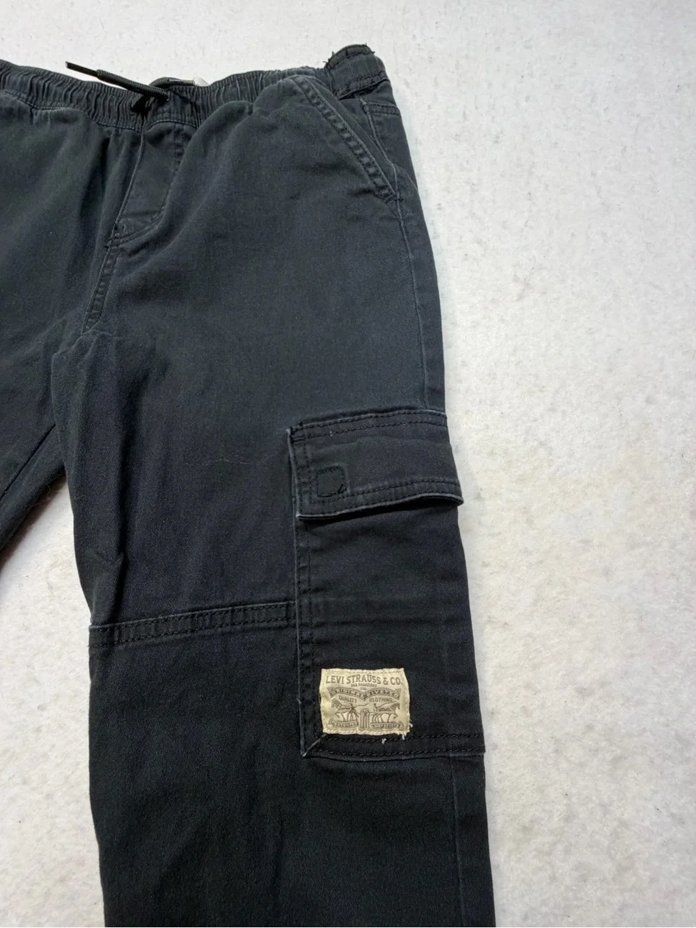 Levi's Black Cargo Jogger Pants - Utility Pocket Style - Size Large 12-13 Years